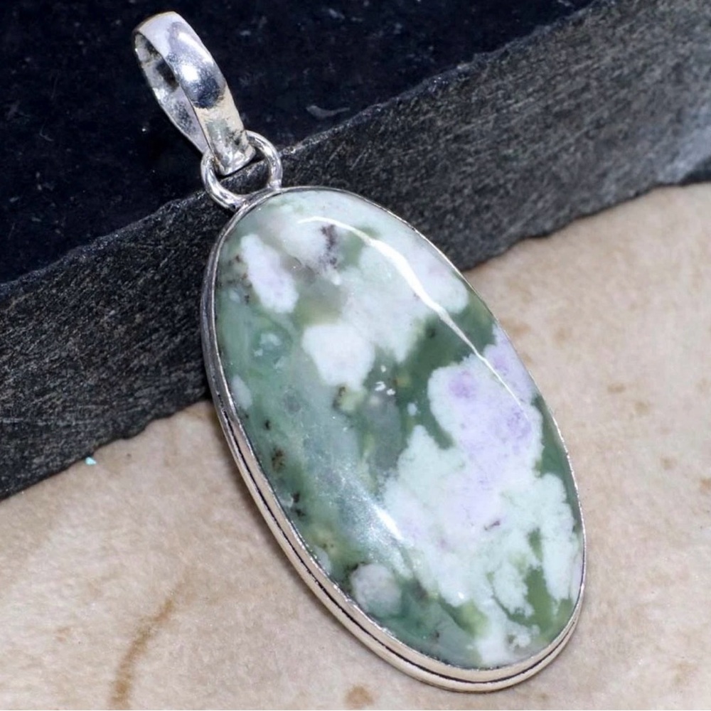 Peace Jade Necklace - Picture 8 of 9